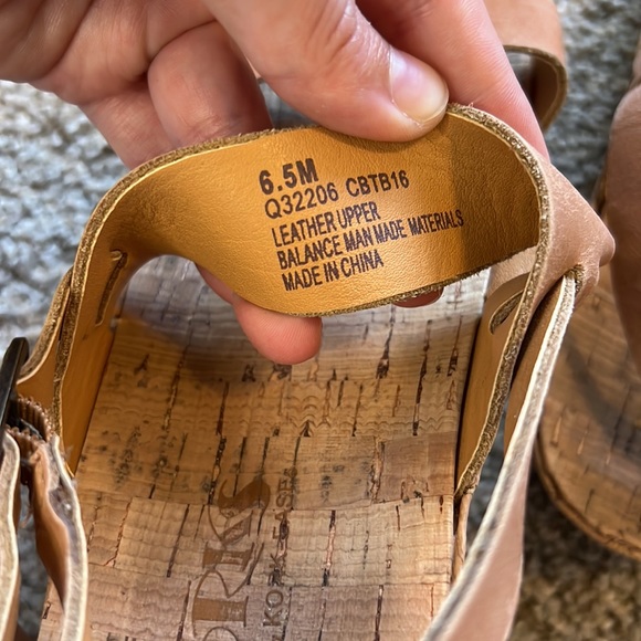 Korks tan leather sandal size 6.5 - Picture 6 of 6